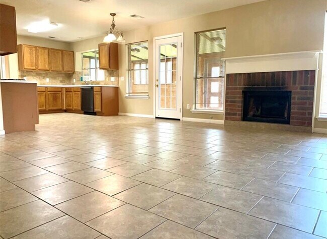 Building Photo - 20615 Valley Wells Dr