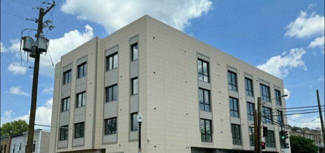 Building Photo - 317 Kennedy St NW