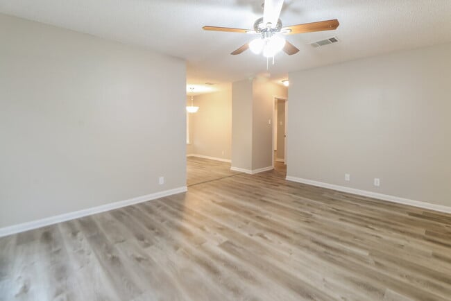 Building Photo - 3209 Elizabeth Anne Ln