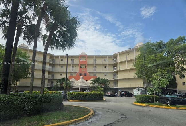 Building Photo - 8290 Lake Dr