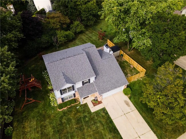 Building Photo - 8036 Sunblest Blvd