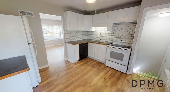 Photo - 211 S. Clemens Ave. House