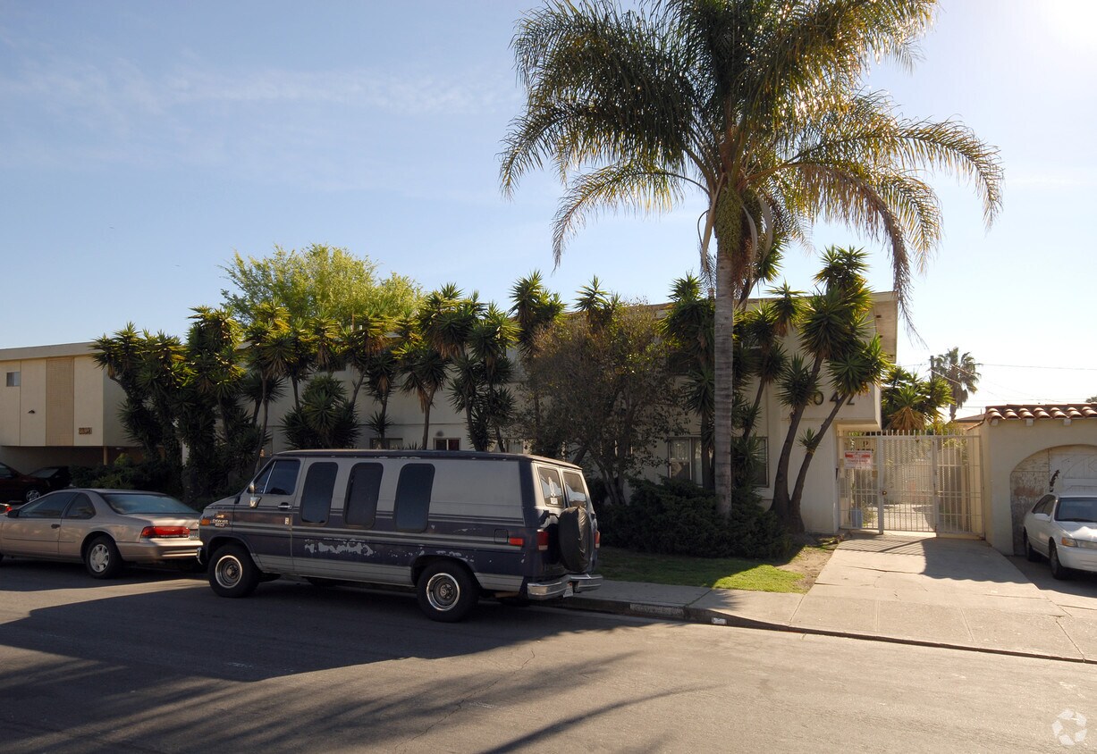 Foto principal - 2042 S Holt Ave