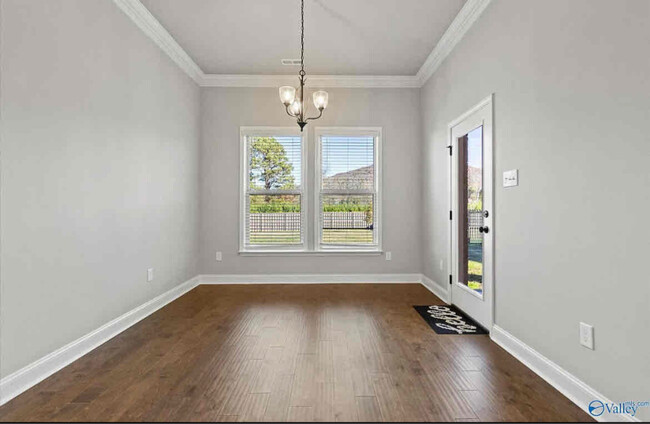 Foto del edificio - 9038 Mountain Preserve Blvd