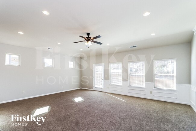 Foto del edificio - 510 Country Ridge Dr