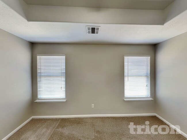 Foto del edificio - 16229 Summerset Estates Blvd