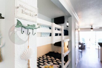 Building Photo - 6300 Seawall Blvd