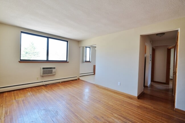 Building Photo - Randolph Apartments | 1172