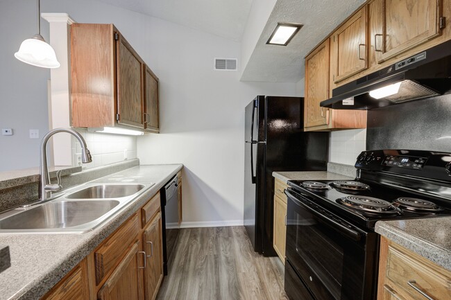 Charming Kitchen - Avery Point Apartments