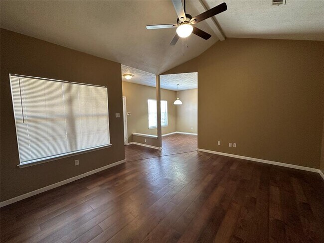Building Photo - 2400 Brittain Ct