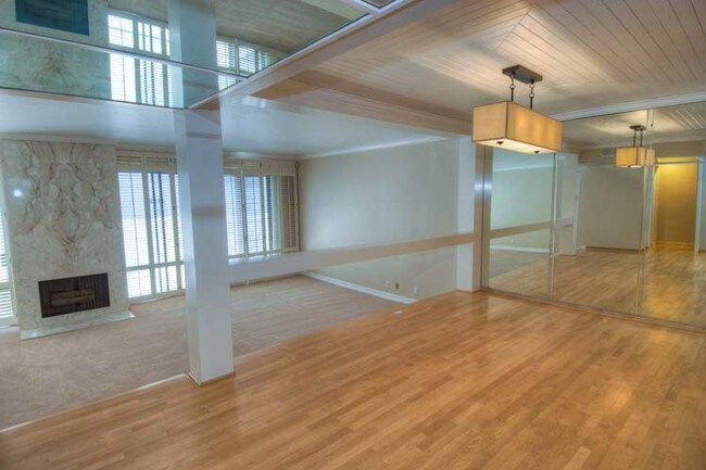Dining/Living Room - 190 N Crescent Dr
