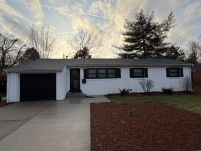 Building Photo - 1929 Alexandria Dr