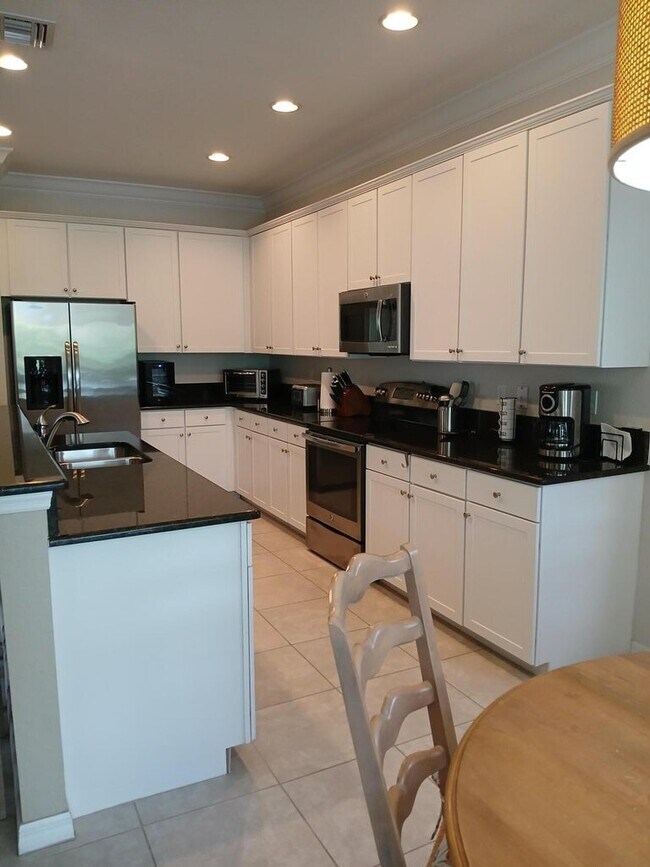 Building Photo - 108 Parey Island Pl