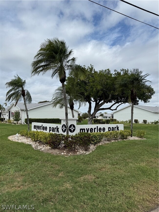 Building Photo - 7019 Cedarhurst Dr