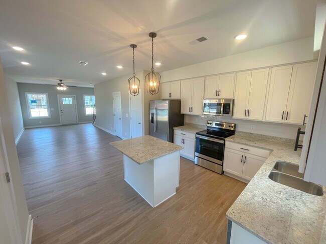 Foto del edificio - Adorable Single Family Townhome