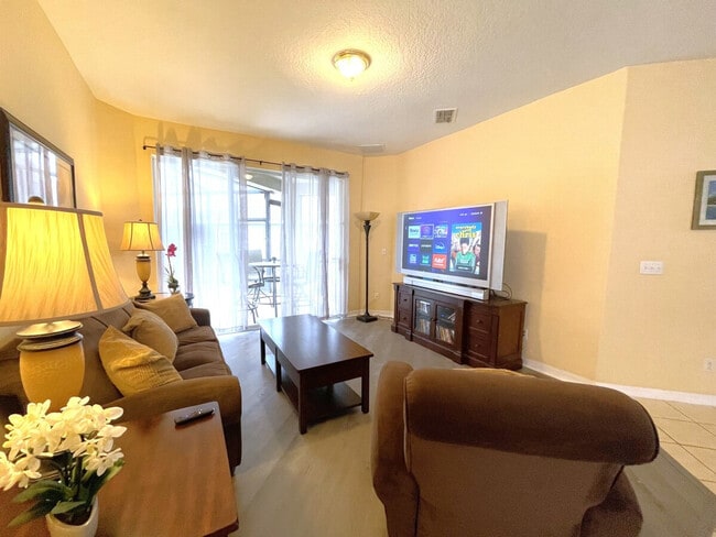 Building Photo - 229 Corvina Dr