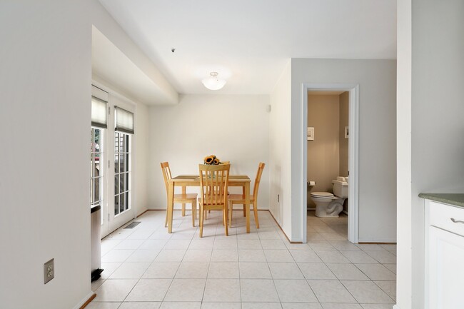 Dining Room Area - 3914 Elite St