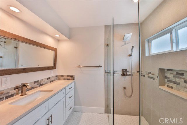 Foto del edificio - 209 Pomona Ave