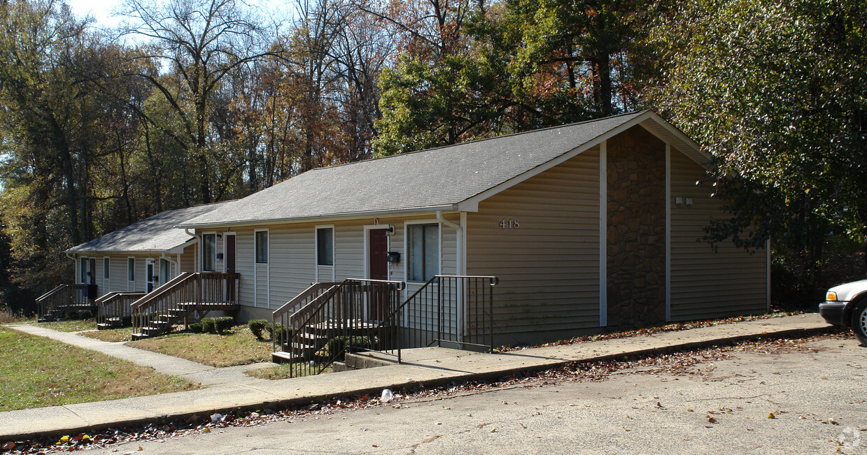 Primary Photo - 418 E Geer St