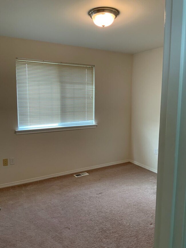 Building Photo - Home for Rent in Ephrata