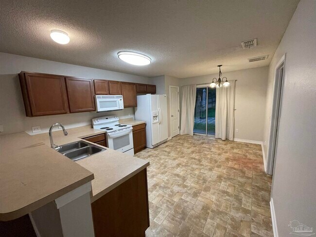 Building Photo - 10485 Senegal Dr