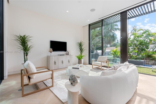 Foto del edificio - 536 W 51st St