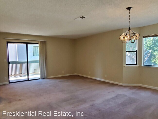 Building Photo - 715 San Conrado Terrace