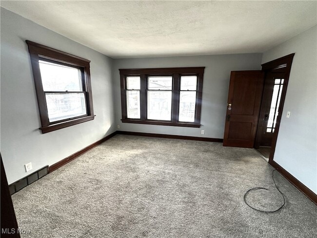 Foto del edificio - 4270 Valley Rd