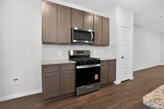 Building Photo - 13320 Burbot Dr