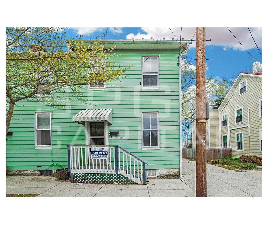 Primary Photo - 225 S Washington St