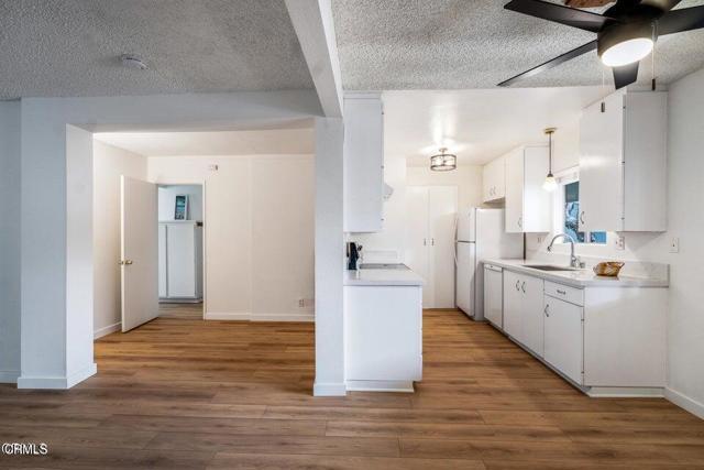 Foto del edificio - 233 S Ventura Rd