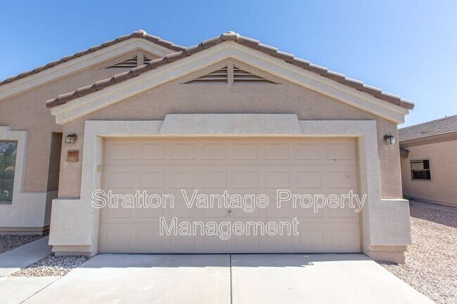 Building Photo - 1657 E Cardinal Dr
