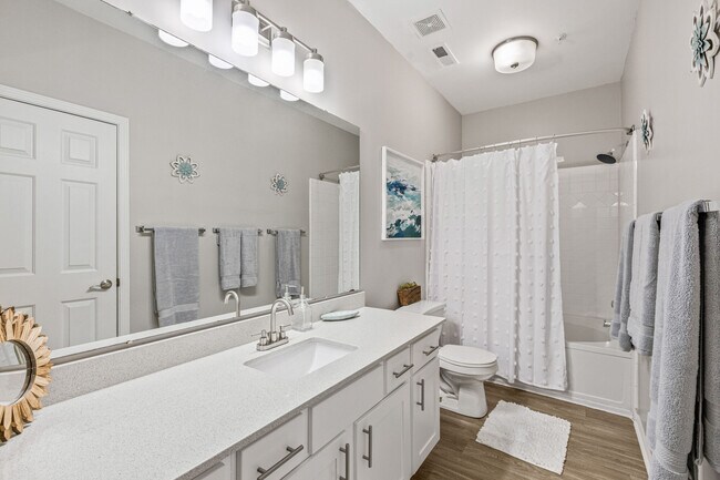 Foto del edificio - Retreat At Johns Creek
