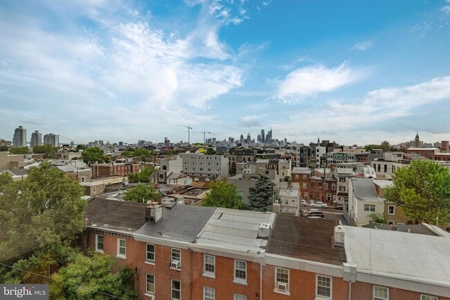 Foto del edificio - 1421 E Columbia Ave