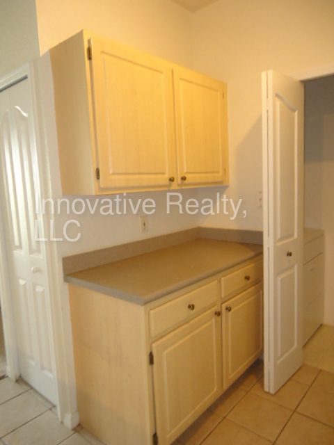 Building Photo - 1175 Lake Shadow Cir