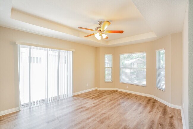 Foto del edificio - 674 15th Ave S