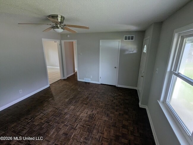 Foto del edificio - 1319 Stateline Rd W