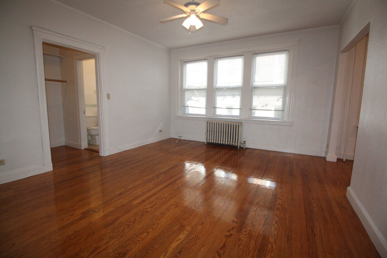 Primary Photo - 115 Peterborough St