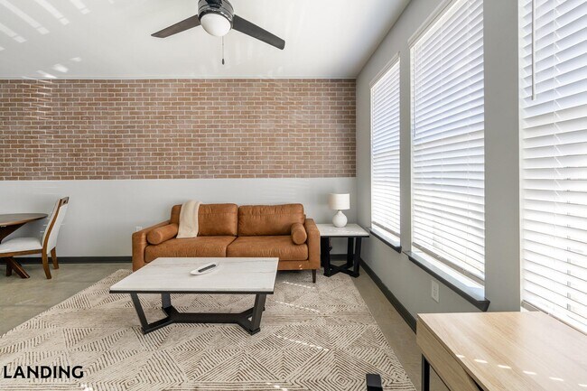 Building Photo - 8511 Myslak Wy