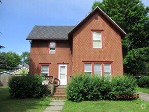 Building Photo - 131-133 N Union St