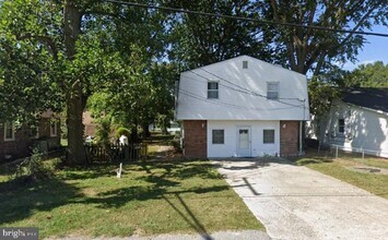 Building Photo - 7828 Bodkin View Dr