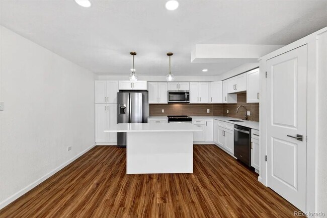 Foto del edificio - 3047 W 47th Ave