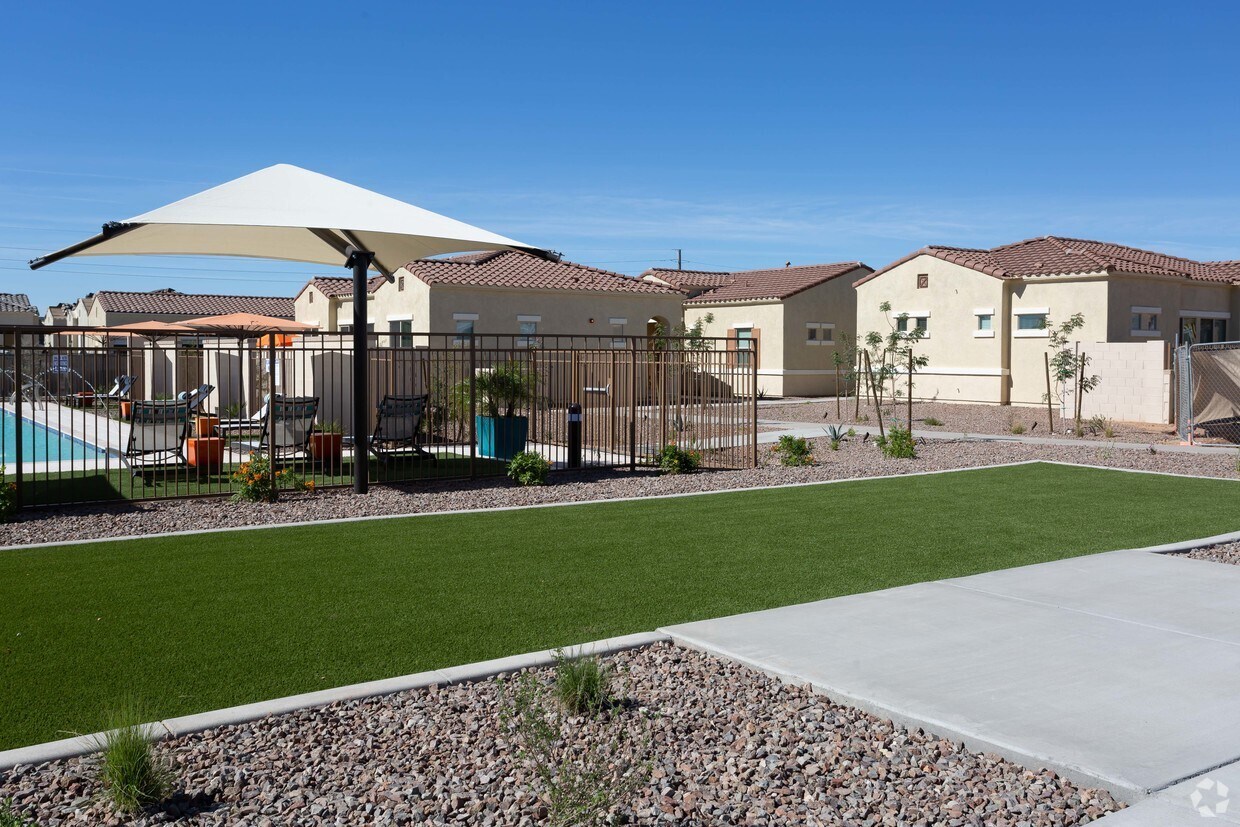 Avilla Meadows Apartments Surprise, AZ