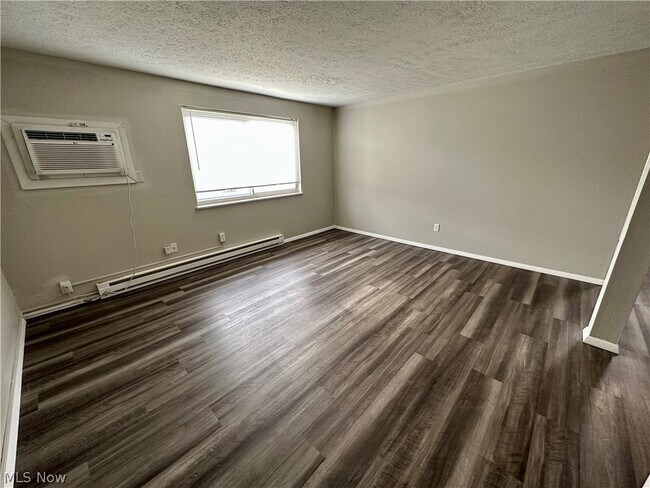 Foto del edificio - 660 S Shore Ct