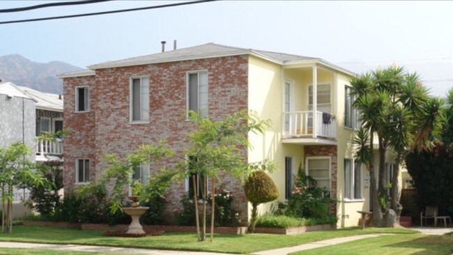 Building Photo - 1834 Scott Rd