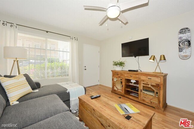 Building Photo - 1 br, 1 bath House - 1420 Pacific Ave Apt 3