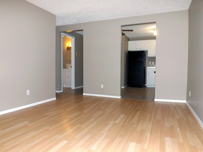 Building Photo - Capricorn Apartments