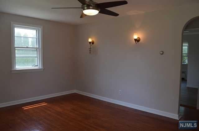 Building Photo - 66 Midland Ave