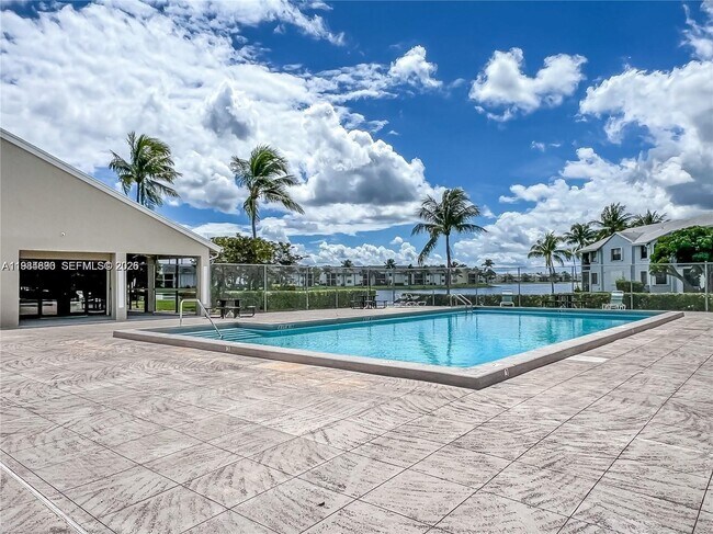 Foto del edificio - 1022 Adams Ave