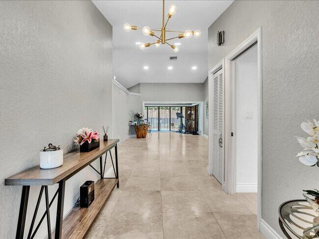 Foto del edificio - 1598 SW 5th Ave